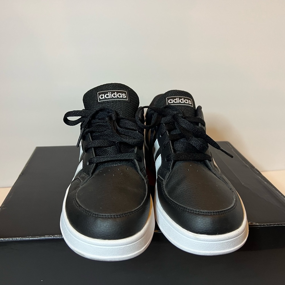 Adidas boys shoes - Picture 5 of 12